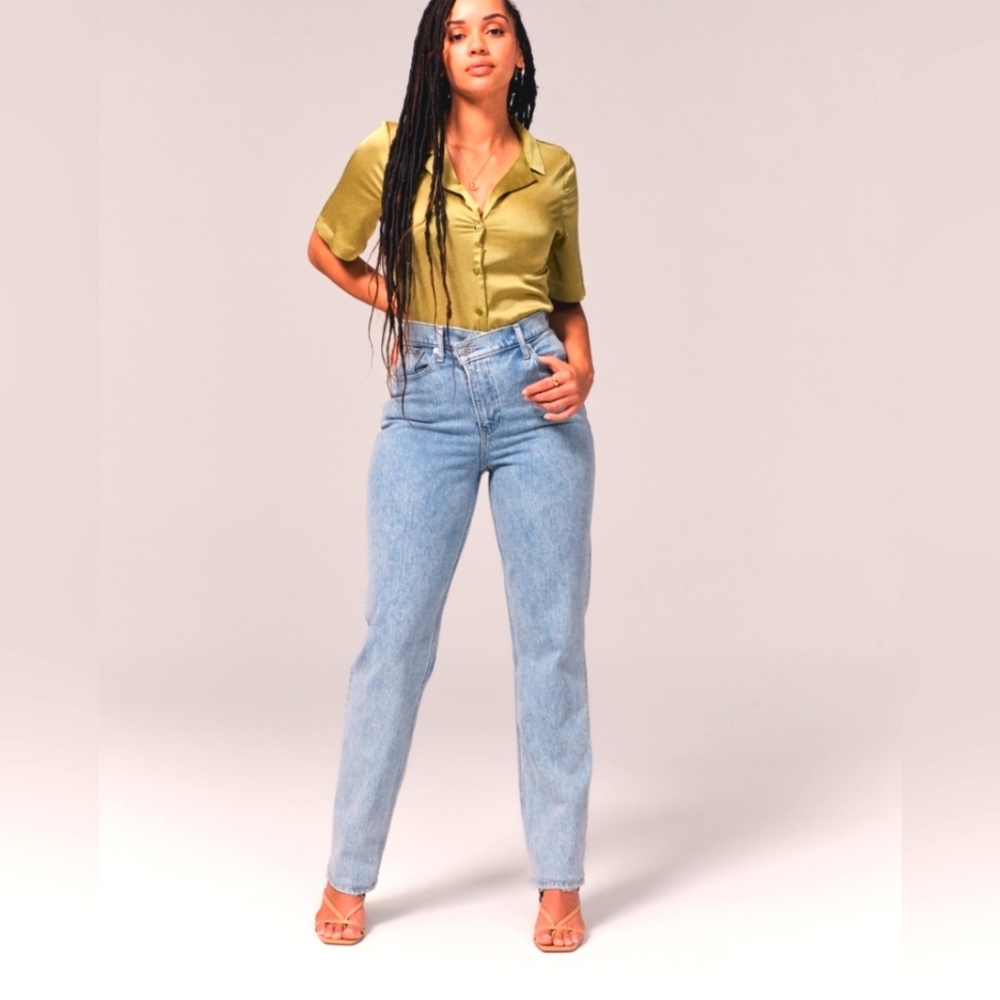 Curve Love Abercrombie & Fitch Ultra High Rise 90s Straight